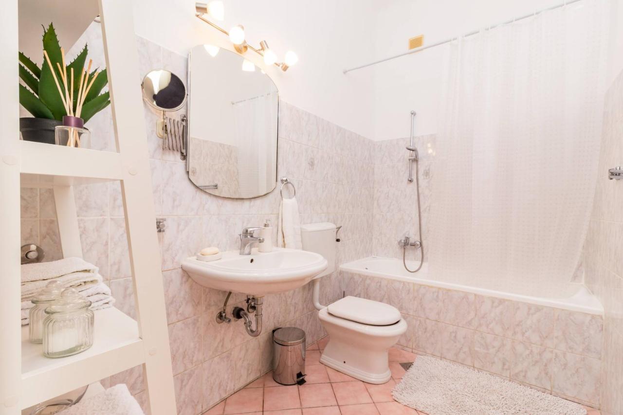 PUY Apartman Lussi מראה חיצוני תמונה