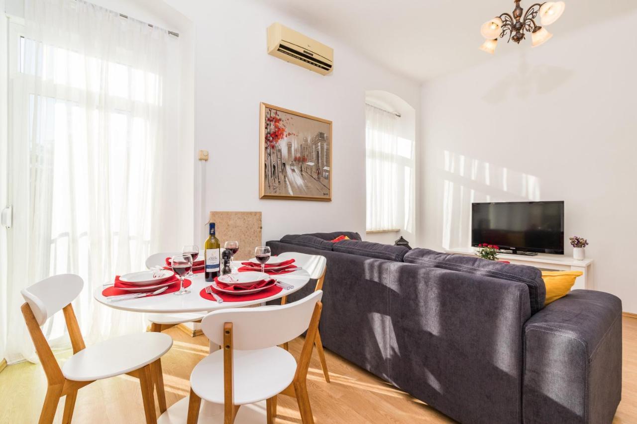 PUY Apartman Lussi מראה חיצוני תמונה