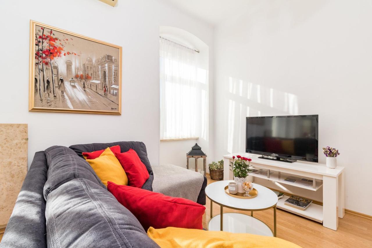 PUY Apartman Lussi מראה חיצוני תמונה