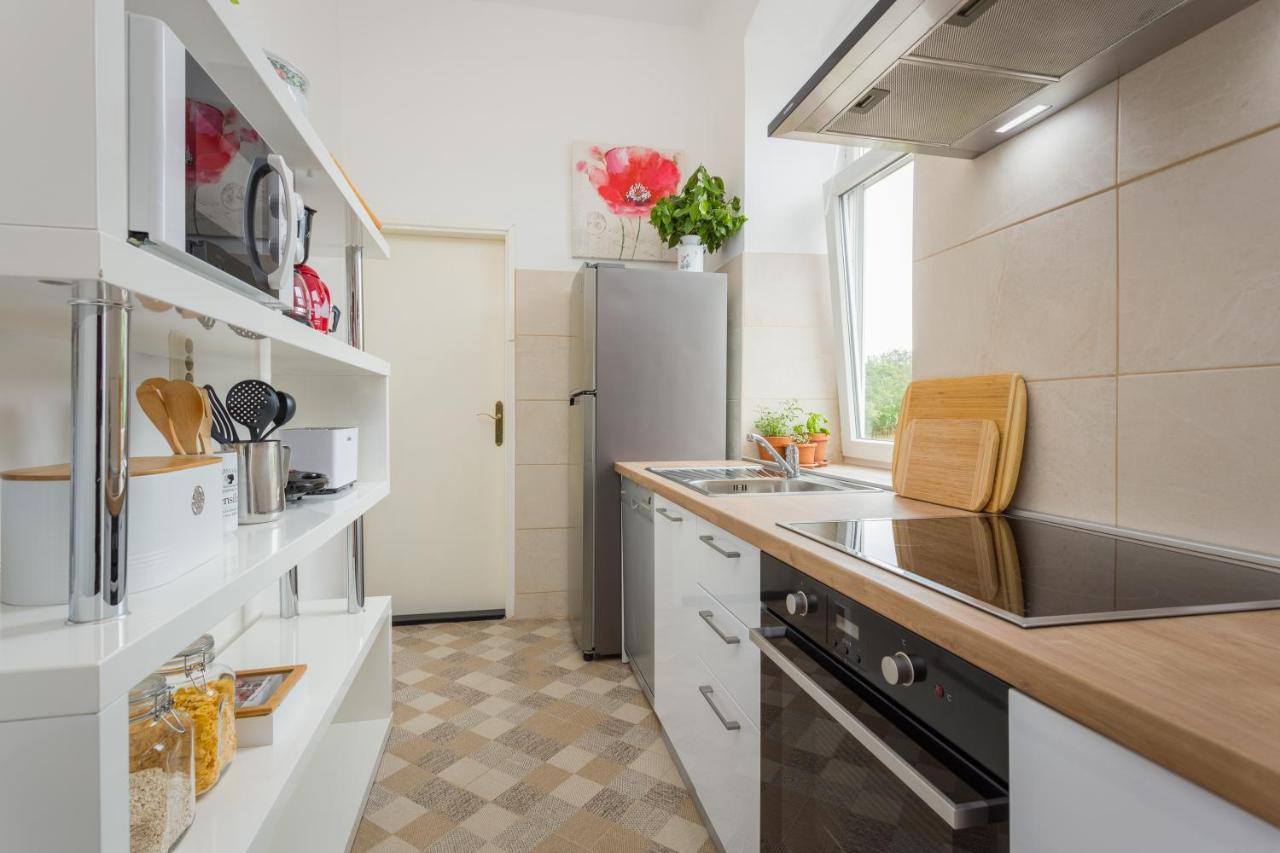 PUY Apartman Lussi מראה חיצוני תמונה