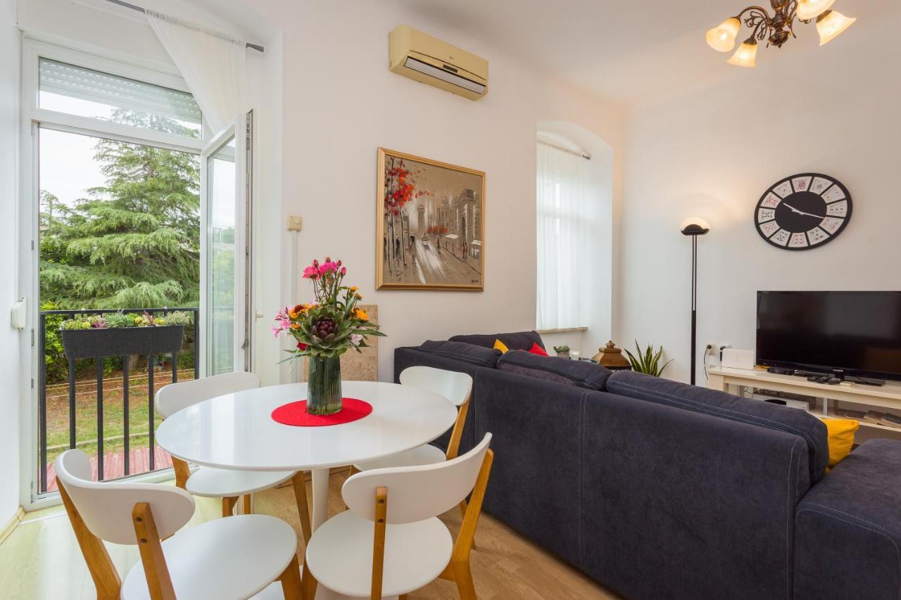 PUY Apartman Lussi מראה חיצוני תמונה